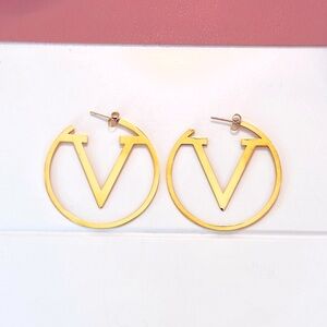 18k Gold V Hoop Earrings